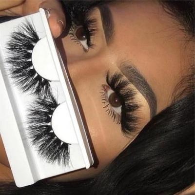 China Durable up to 25-30 times Akara OEM factory 3d mink eyelashes 25mm small suitcase boxes 30mm fluffy mink lashes with newest lashes packing for sale