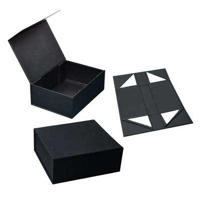 China Recyclable Customized Paper Cardboard Magnetic Foldable Folding Gift Box Packaging Garment Apparel Clothing Packaging Boxes for sale