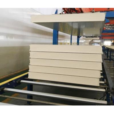 Chine Panneaux composites polyuréthane flexibles Plaques de sandwich blanc pour usine d'entrepôt à froid à vendre