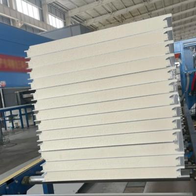 China Excellent Thermal Insulation PU Sandwich Board with Thickness 30-200mm for sale