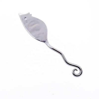 China Stainless Steel Design Mouse Cheese Butter Knife Viable Animal Spreader for sale