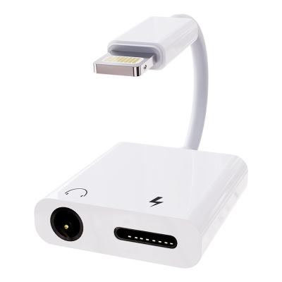 China Mobile Phone 2 in 1 Adapter Jack Headset Earphone Audio Music Charger Adapter For iPhone à venda