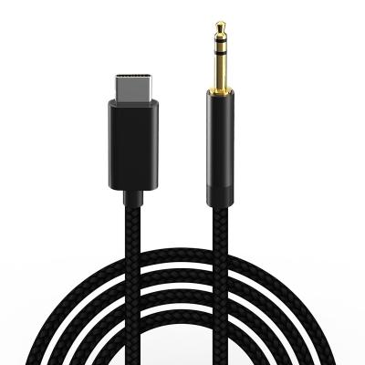 中国 Charging& AUX cable. 1 meter USB type C male plug to aux cable. 3.5MM male earphone audio 販売のため