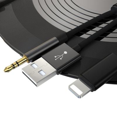 中国 Charging& AUX cable. music listening 2 in 1 light ning to aux audio cable. USB to 3.5mm audio adapter listening and charging at the same time 販売のため