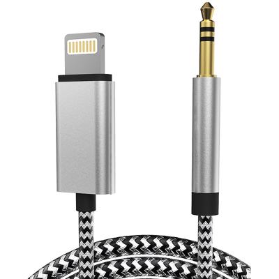 中国 High quality AUX cable lighting. to AUX audio. 3.5mm Jack Car Cable Stereo for iPhone 販売のため