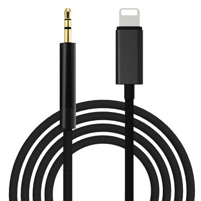 中国 The male AUX. cable to male lightning to 3.5mm earphone jack aux cable. for the car 販売のため