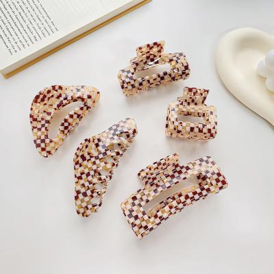 China Custom Acetate Acetate Hair Claw Controller Vintage Decoration ODM Checkerboard Hair Claw Clips Eco Friendly Logo For Women Girls for sale