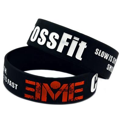 China FASHIONABLE Custom Logo Crossfit Silicone Bracelets With Sayings for sale