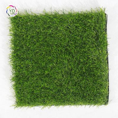 China Green Artificial Grass Price Futsal Football Sports Flooring Lawn Mat Roll Football Synthetic Turf Mat For Pool/Golf Outdoor /-b642 for sale