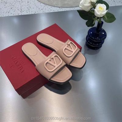 China 2022 fashion trend new arrivals sandals for women bare woman sandals high quality lower price beach slippers for sale