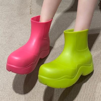 China Wholesale fashion platform high quality cheap famous waterproof comfortable casual rubber women round rain boots for sale