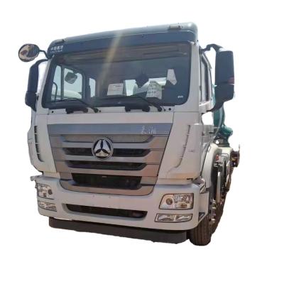 China Hotels Sinotruck HOWO 10 Cubic Meter Concrete Mixer Truck for sale