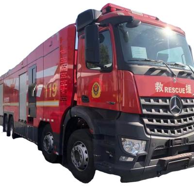 China Sinotruck HOWO Brand Water Resistant Foam Powder Combined Fire Fighting Truck 11900*2500*3635 mm for sale