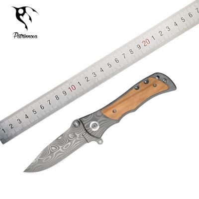 China 2022 New Design Non-variable Wholesale Outdoor Camping Exquisite Damascus Pattern Survival Knife For Daily Use for sale