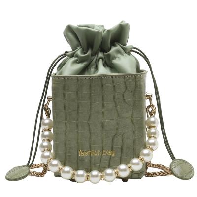 China Fashion Women Shoulder Bag Handbag Fashion Pearl Shoulder Bag New Elastic Band for sale