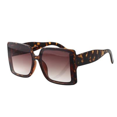 China Fashion Sunglasses Two Tone Color Custom Lens Women Sunglasses Wholesale Logo Oversized Leopard Black Men Sun for sale