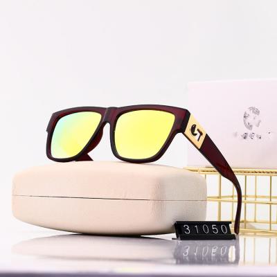 China Hot Selling Square PC Sun Glasses Female Ladies Glass Sunglasses 123Vintage Fashion One Piece Oversized Women Sunglasses With Rivet for sale