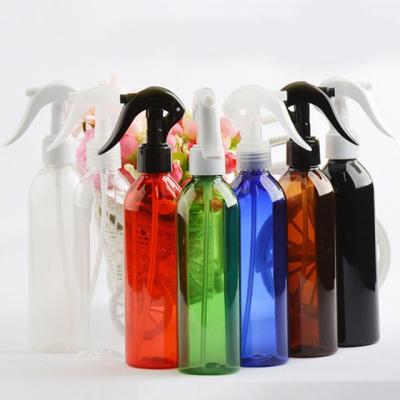 China Stocked 250ml Amber Black Pet Round Plastic Red Blue Green Red White Cosmetic Trigger Spray Bottle for sale