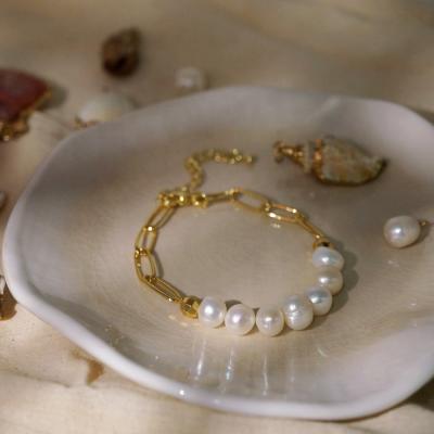 China Fashion Design Cute Natural Pearl 18k Gold Plated Beaded Bracelet for sale