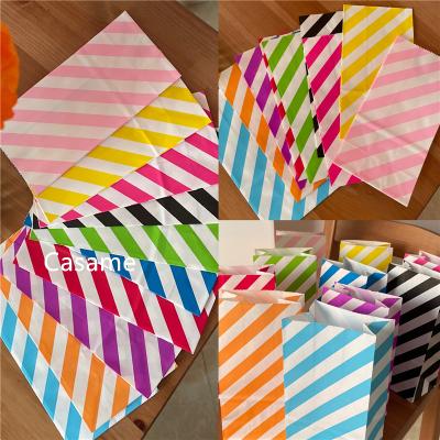 China Recyclable Gift Bags Wedding Decoration Food Grade Oil Proof Kraft Paper Bag Factory Customized Kraft Paper Bags for sale