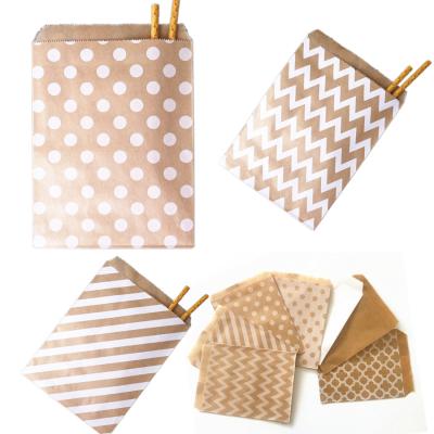 China Biodegradable Paper Bags Treat Candy Bag Chevron Polka Dot Christmas Wedding Birthday Party Favors Gift Bags for sale