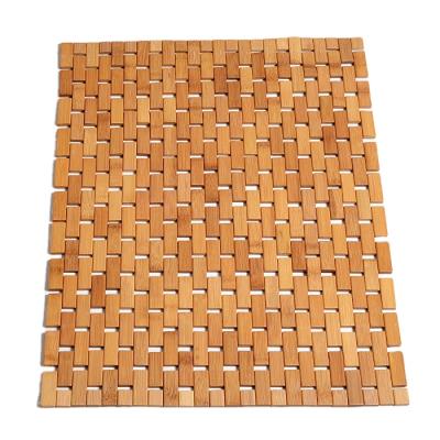 China Lightweight durable and easy to carry high quality wooden bathroom non-slip mat for sale