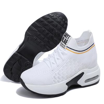 China CUSHIONING 2021 New Fashion Women Sneaker Women Chunky Walking Shoes Female Socks Platform Casual Sports Shoes for sale