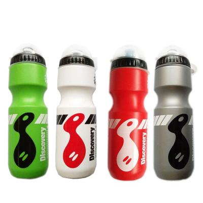 China Stocked 750ml Mountain Bike PE Sports Plastic Water Bottle Riding Bottle With Antidust Cover for sale