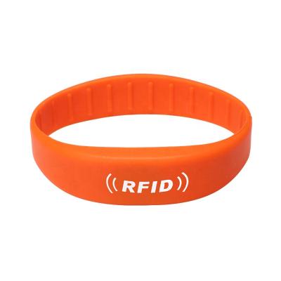 China Waterproof / Waterproof RFID Silicone Wristband ISO 14443A Waterproof Wristband For Event Festival for sale