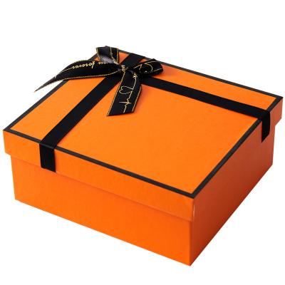 China Custom Recycled Materials Gift Presente Gift Box Birthday Gift Orange Colored Rectangular Paper Box for sale