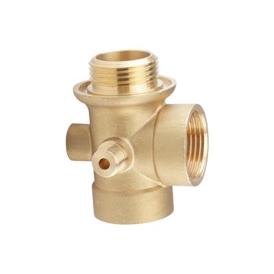 China Wholesale Brass Sanitary Installation 5 Way Home Appliances Accessories 2021 Brass Cross Pump Pipe Fitting for sale