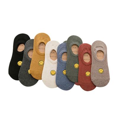 China Antibacterial Smile Face Lady Cotton Footie Knocks No Show Invisible Hidden Boat Socks Slip Low Cut Cotton Women Invisible Ankle Cut Liner Socks for sale