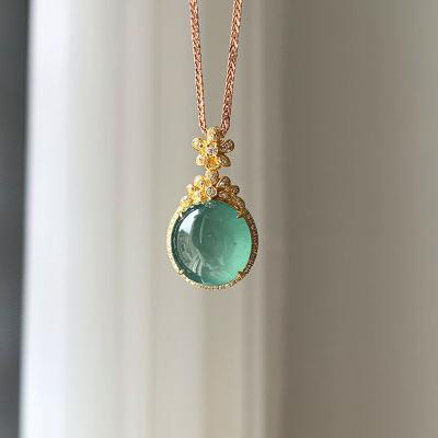 China Ice Natural Green Chalcedony Tall Chalcedony Necklace Pendant Valentine's Day Gift for sale