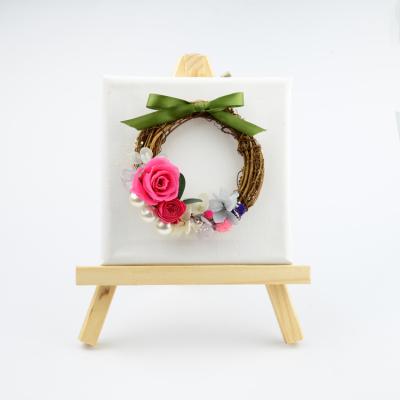 China OEM Customized New Design Wooden Preserved Flowers Roses Mini Drawing Board For Home Decoration 18.3*23 for sale