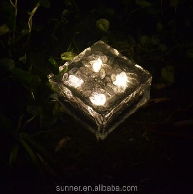 China Solar Garden Brick Light Crystal Glass Ice Deck Lamp 4LED Outdoor Solar Garden Lights 10x10x5CM for sale