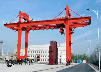 China Safety Container Gantry Crane , Rail Mounted Gantry Crane Low Energy Consumption for sale