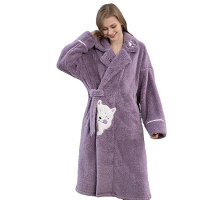 China Winter High Quality Women's Ladies Pajamas Breathable Flannel Warm Thick Long Length Nightgown for sale