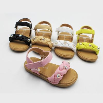 China Children Princess Beautiful Flat Infant Girls Sandals Flat Shoes With Pearl Baby Outdoor Sandals 2022 for sale