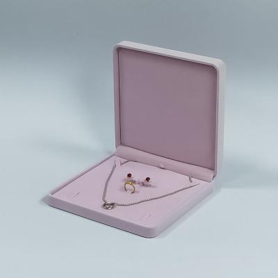 China Large High End Necklace Velvet High End Jewelry Box VNB02B Jewelry Packaging Box Set for sale