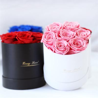 China New Style Natural Touch Preserved Roses Eternal Flower Natual Fresh Rose Round Box Preserved Rose In Box for sale