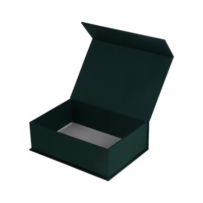 China Recycled Materials Custom Logo Large Black Magnetic Folding Packaging Gift Box For Packaging for sale