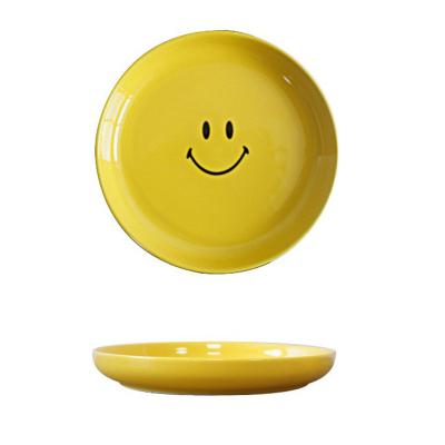 China Sustainable Factory Direct Supply Yellow Smiling Face Dinner Plate Ceramic Household Dish Overglaze Ceramic Tableware for sale