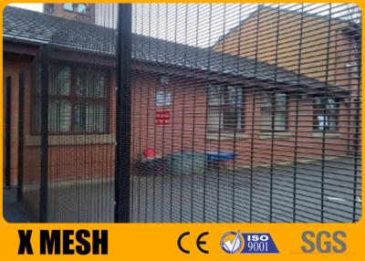 China Pulver 76.2x12.7 Millimeter 3D beschichtete Antiaufstieg 358 Mesh Fencing For Railway Station zu verkaufen