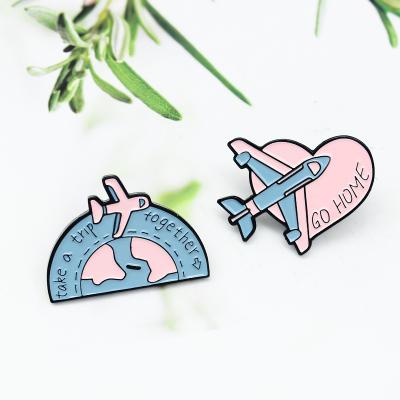 China All Alloy Creative Travel Fashion Aircraft Brooch Jewelry Pin Badge for sale