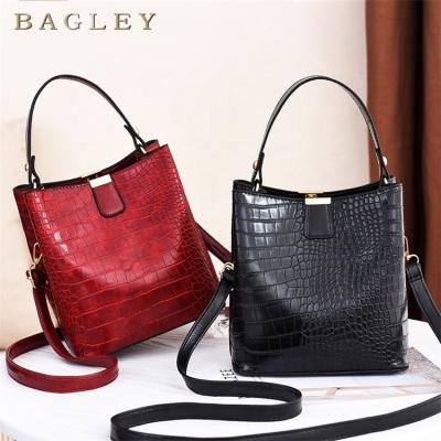 China Other chain women cross bady genuine leather ladies evening clutch bag designer famous brands i speak flowing french handbags for sale