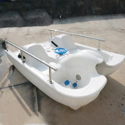 China Leisure 4 Seater Plastic Pedal Boat For Entertainment Park for sale