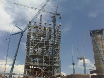 China Guindastes de levantamento pesados do canteiro de obras, guindastes de torre de levantamento de escalada da cidade do auto hidráulico à venda