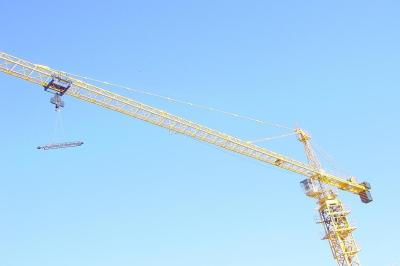 China Construction Hydraulic Tower Crane Equipment With Q345 Steel Structure Material for sale