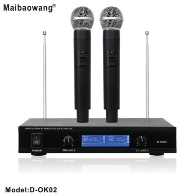 China Handheld Karaoke Infrared Microphone Wireless Professional 2 Channels KTV Microphone UHF for sale