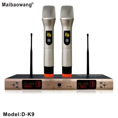 China Professional Handheld Concert Vocal Artist Microphone UHF Wireless Microphone for sale